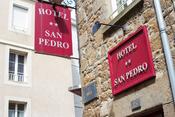 The sign of the hotel San Pedro Saint-Malo
