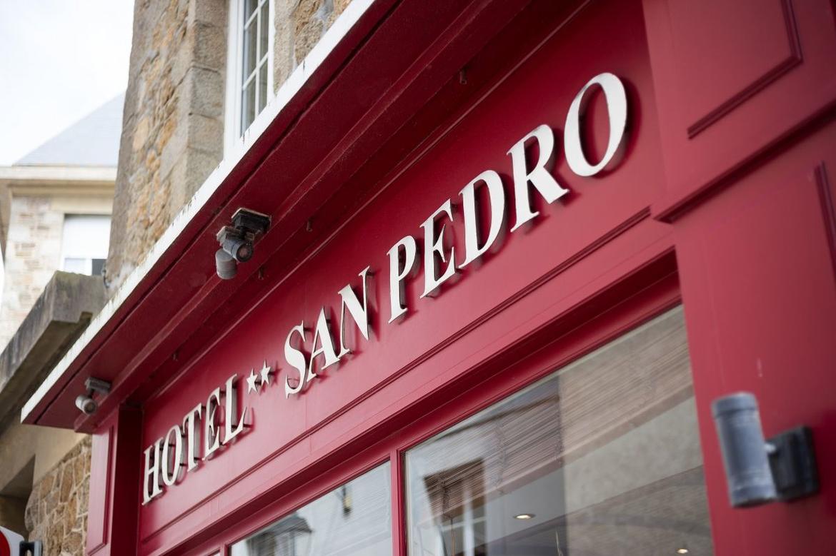 La façade de l'hôtel San Pedro à Saint-Malo 05