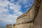 The ramparts of Saint-Malo and the Bidoine Tower 01